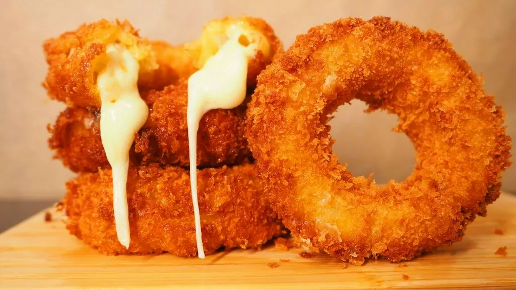 фотография продукта Кольца из сыра моцарелла в панировке