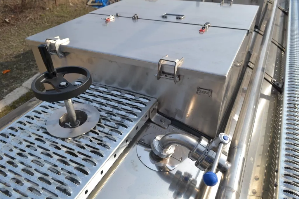 полуприцеп цистерна пищевая berghel 27/4 в Ефремове 4