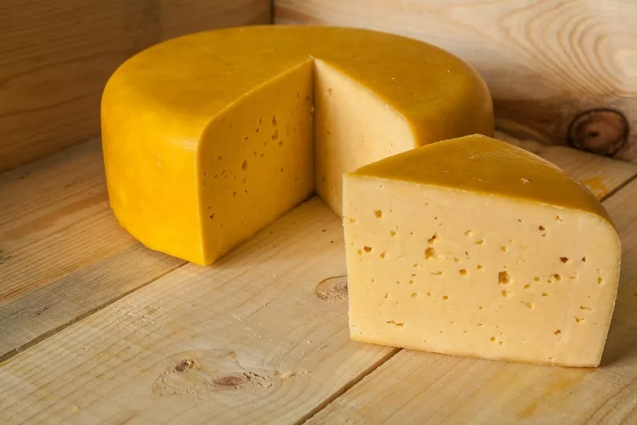 фотография продукта Сыр натуральный ГОСТ 50% в москве 
