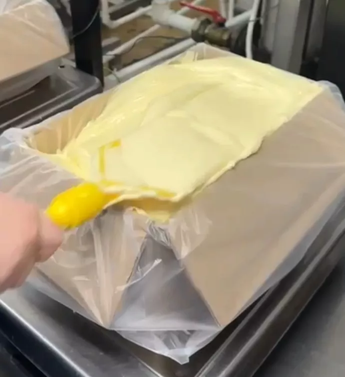 масло сливочное, монолит 10кг, 72,5% в Камышине