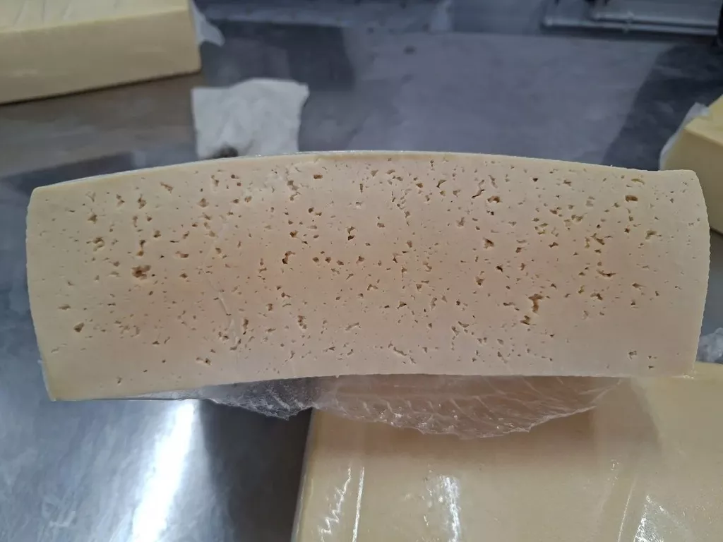 Фотография продукта Cыр ГОСТ натуральный 